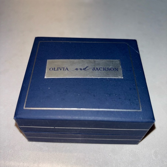 Ring - Picture 2 of 4